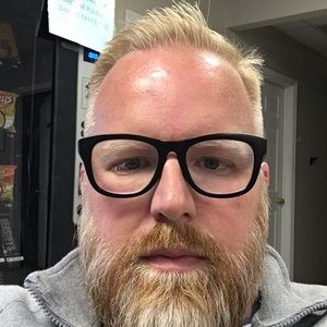 Meet your Posher, Lee